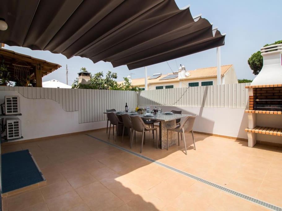 Magnolia O House - Pool View & Privat Garden & Garage Βίλα Αλμπουφέιρα Εξωτερικό φωτογραφία