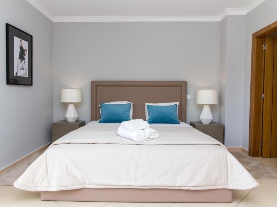 Magnolia O House - Pool View & Privat Garden & Garage Βίλα Αλμπουφέιρα Εξωτερικό φωτογραφία